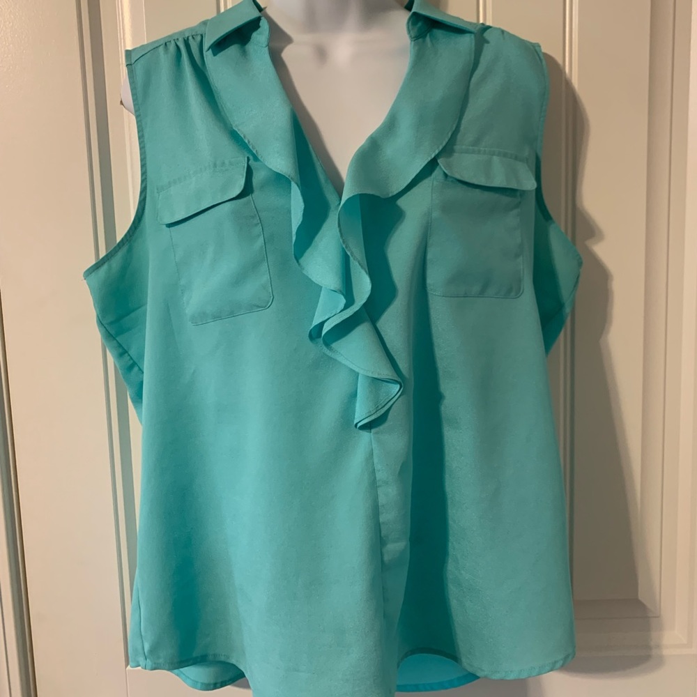 New York and Company Large Top